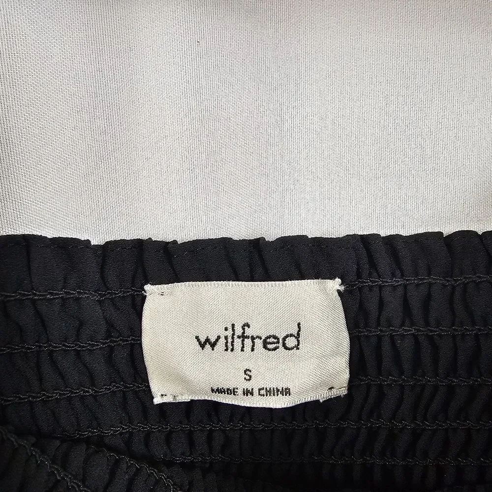 Aritzia Wilfred Smocked Blouse in Black - Size S